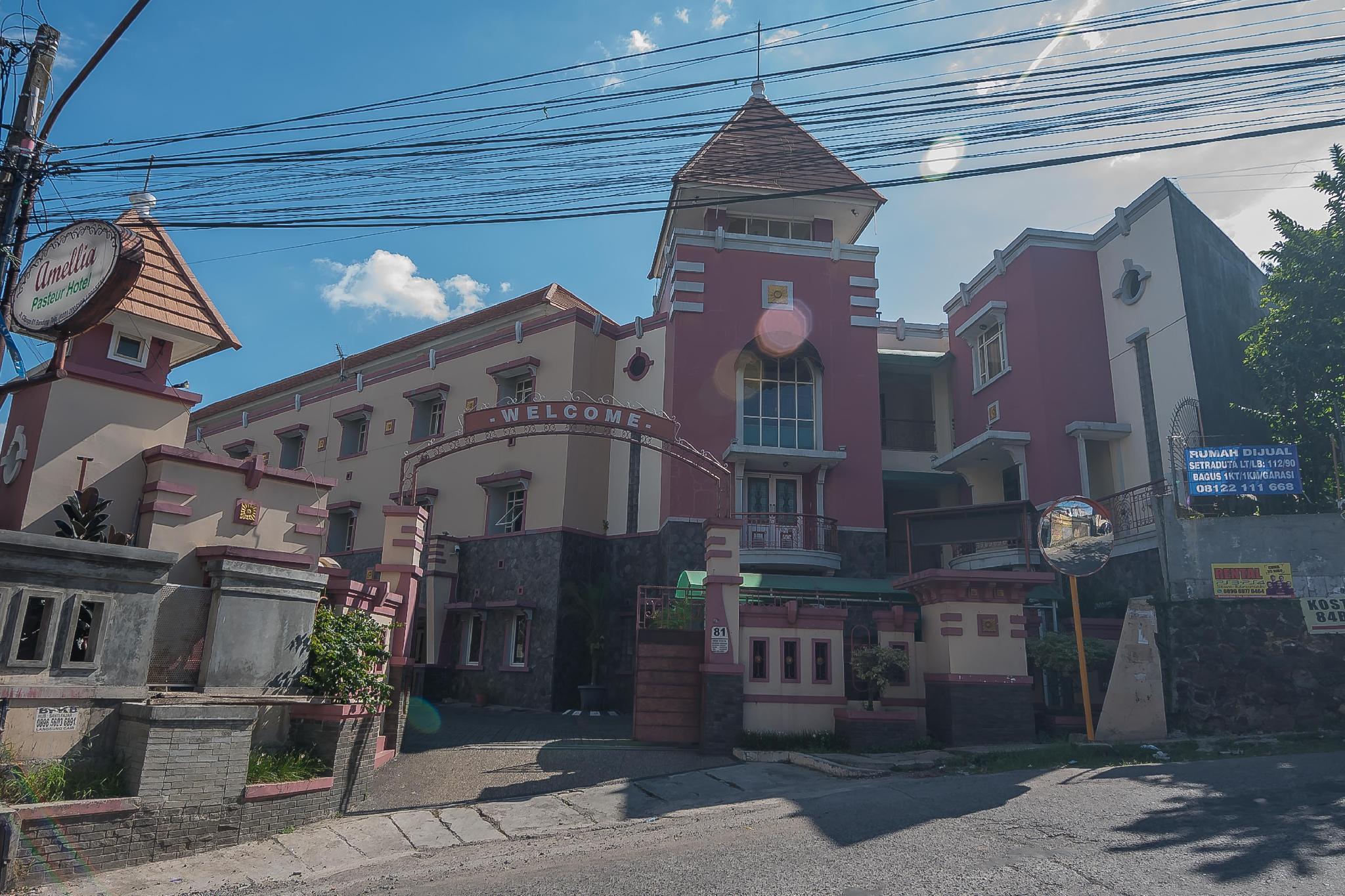 红多兹酒店-近塞特拉萨里商场2号 万隆 外观 照片